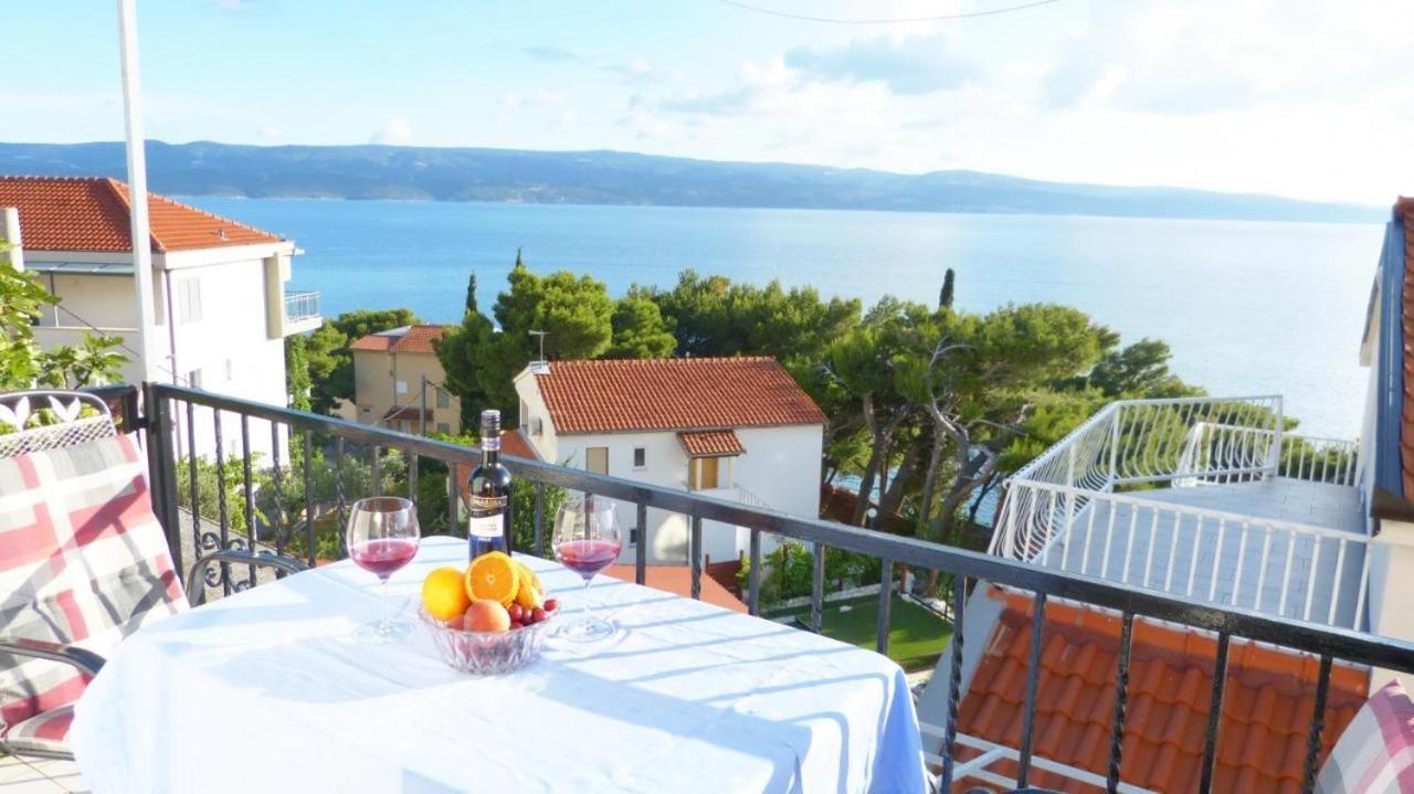 Beach Apartments Nemira Omis Exterior photo