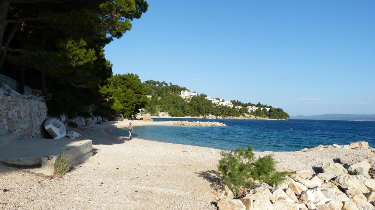 Beach Apartments Nemira Omis Exterior photo