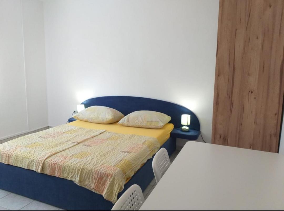 Beach Apartments Nemira Omis Exterior photo